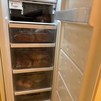 Sürekli Arızalanan Derin Dondurucum İçin Değişim Talep Ediyorum