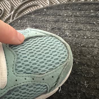 Nike Ayakkabıda Kısa Sürede Dikiş Açılması ve Değişim Talebi