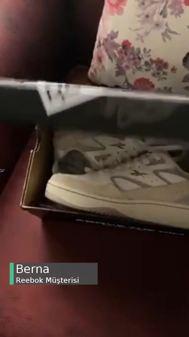 Reebok Ayakkabıdan Ayağım Su Topladı videonun kapak resmi