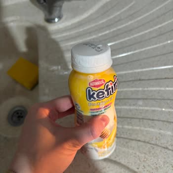 Son Kullanma Tarihi Geçmemiş Kefir Patladı Ve Köpürdü