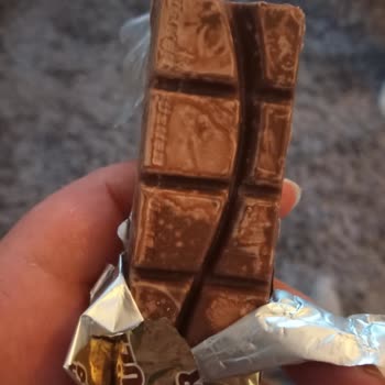 Çocuğum İçin Aldığım Ülker Sütlü Çikolatada Bozulma Ve Sağlık Riski