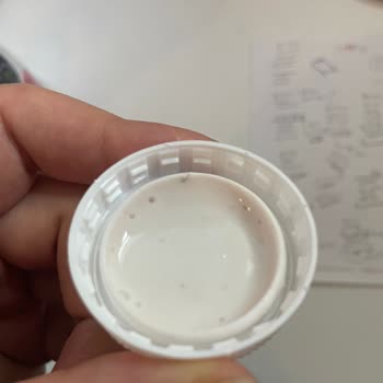 Kefir Şişesinin Kapağında Yabancı Maddeyle Karşılaştım, Hijyen Endişesi Yaşadım