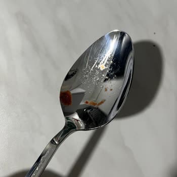 Jumbo Az Kullanılan Çatal Kaşık Takımında Kısa Sürede Paslanma Şoku