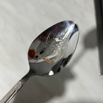 Jumbo Az Kullanılan Çatal Kaşık Takımında Kısa Sürede Paslanma Şoku