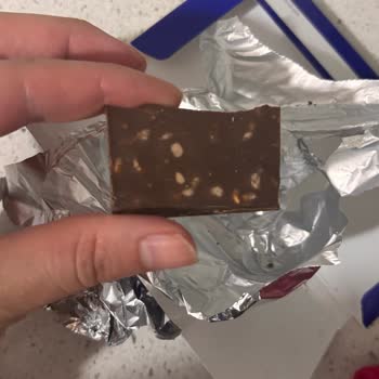 BİM'den Son Kullanma Tarihi Geçmiş Çikolata Satışı Hayal Kırıklığı Yarattı