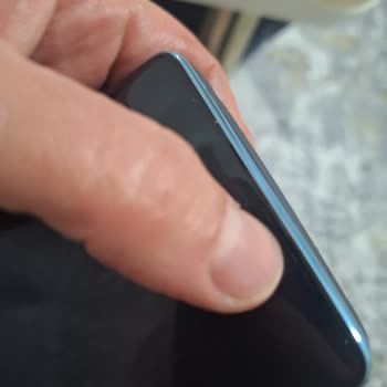 Pazarama Yeni Alınan Telefonun Ekranında Eksik Parça Ve Satıcıya Ulaşılamıyor