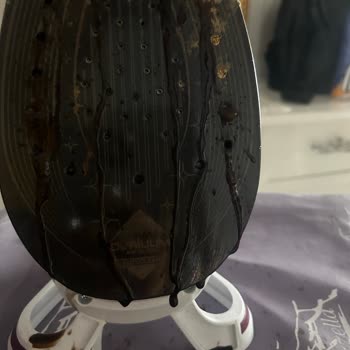 4 Ayda Bozulan Ütü Kıyafetlerimi Mahvetti, Çözüm Bekliyorum