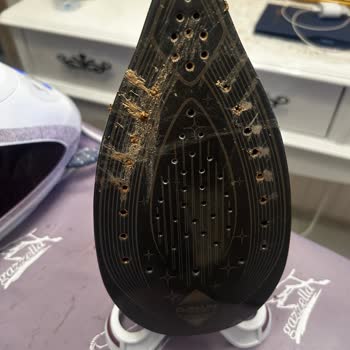 4 Ayda Bozulan Ütü Kıyafetlerimi Mahvetti, Çözüm Bekliyorum