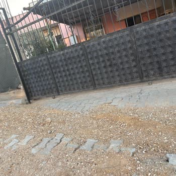 Adana Sarıçam Belediyesi Kaldırım Onarımı ve İletişim Eksikliği Nedeniyle Mağduriyet