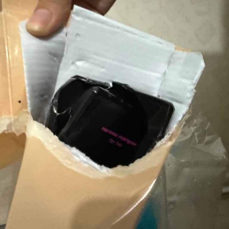 Kırık Parfüm Gönderildi, Firmadan Hiçbir Şekilde Geri Dönüş Alamadım