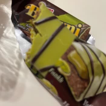 Browni Intense Antep Fıstığı Tadı Yok, Ambalaj Vaadiyle İçeriği Uyuşmuyor