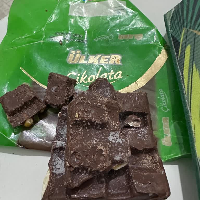 Son Tüketim Tarihi Geçmemiş Çikolatada Bozulma Ve İade Sorunu