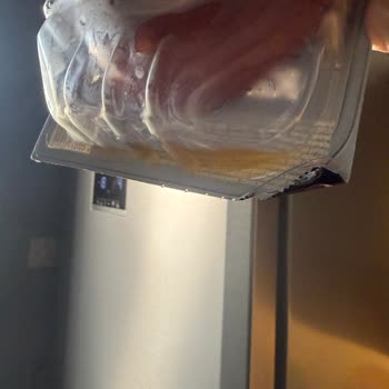 Migros Aldığım Sucuk Paketi Su İçindeydi, Güvenim Sarsıldı