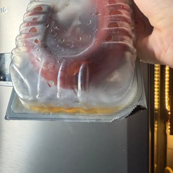 Migros Aldığım Sucuk Paketi Su İçindeydi, Güvenim Sarsıldı