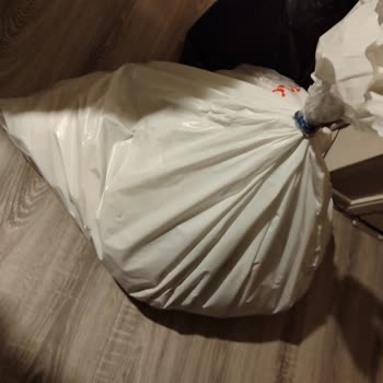 Yurtiçi Kargo Kolinin Aktarma Merkezinden Kutusu Parçalanmış Şekilde Gelmesi