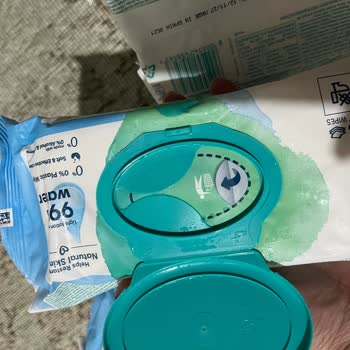 Islak Mendillerin Özensiz Paketlenmesi Ve Kullanılamaz Hale Gelmesi