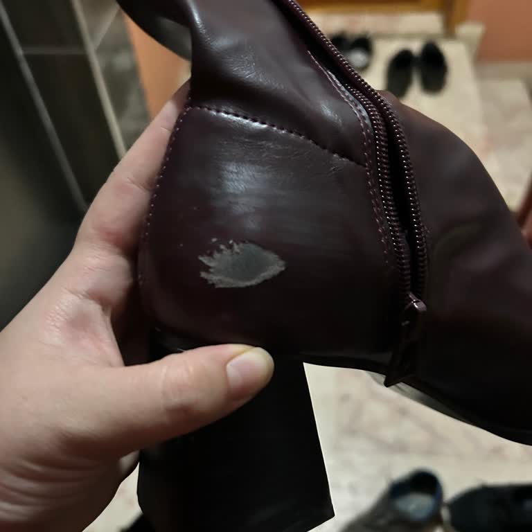 Kısa Sürede Derisi Soyulan Ayakkabı İçin Değişim Talebi