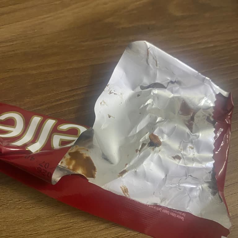 Tadelle Çikolatasında Fındık Kabuğu Parçası İle Karşılaştım, Gıda Güvenliği Endişesi Yaşadım