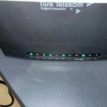 Günlerdir Kesik Olan İnternetime Ve Bilgi Eksikliğine Çözüm Bekliyorum