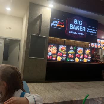 Sınırsız İçecekli Restoranda Boş Bardak İçin 50 TL Ücret Alınması Ve Memnuniyetsizlik