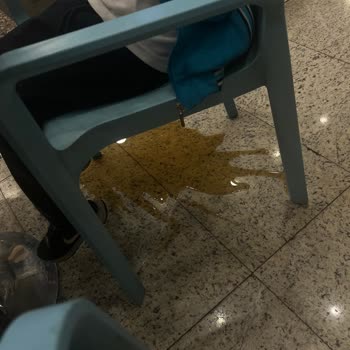 Sınırsız İçecekli Restoranda Boş Bardak İçin 50 TL Ücret Alınması Ve Memnuniyetsizlik