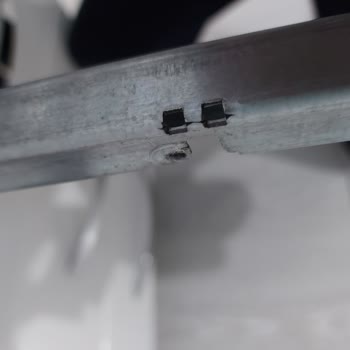 Çekmecedeki Kırık Ray Ve Yedek Parça Temininde İletişim Sorunu Yaşıyorum