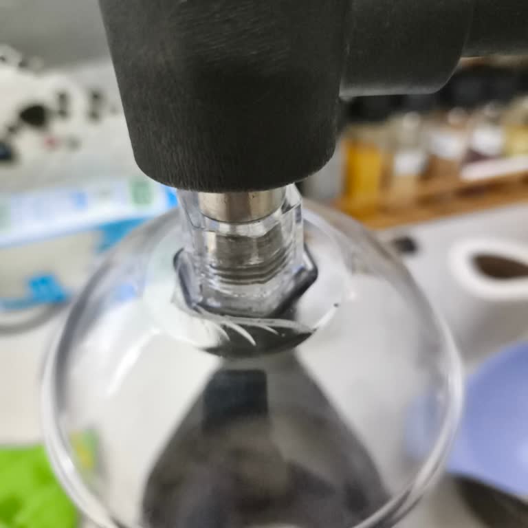 Yeni Aldığım Meyve Sıkacağı İki Günde Çatladı, İade Talep Ediyorum