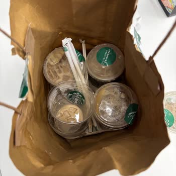 Siparişimdeki Dökülmüş Kahveler Ve Müşteri Hizmetlerinden Olumsuz Dönüş