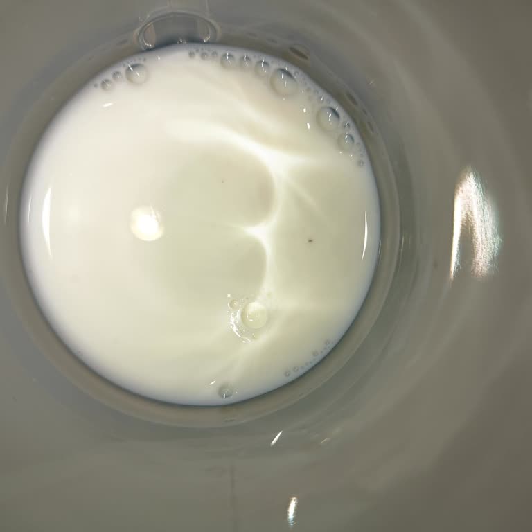 Organik Süt İçinden Yabancı Madde Çıkması Ve Sağlık Sorunları