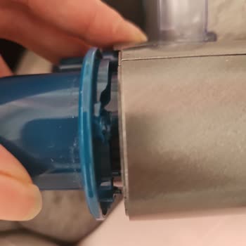 Philips 8000 Aqua Süpürgede Kronik Plastik Parça Kırılması Ve Garanti Sorunu