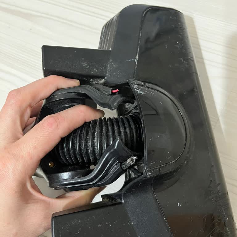 Bosch Süpürge Başlığı Kırıldı Yüksek Yedek Parça Fiyatı Ve Tasarım Sorunu