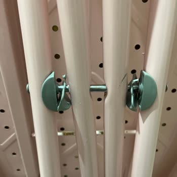 BİM Perilla Ütü Masasının Kırılan Parçaları Yüzünden Güvenle Kullanamıyorum