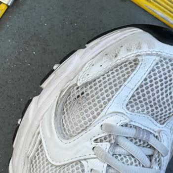 Kısa Sürede Deforme Olan New Balance Ayakkabı İçin Değişim Talebi