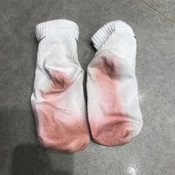 Buğlem Halı Koltuk Yıkama Halılarım Geldiğinde Kırmızı Boya Veriyordu