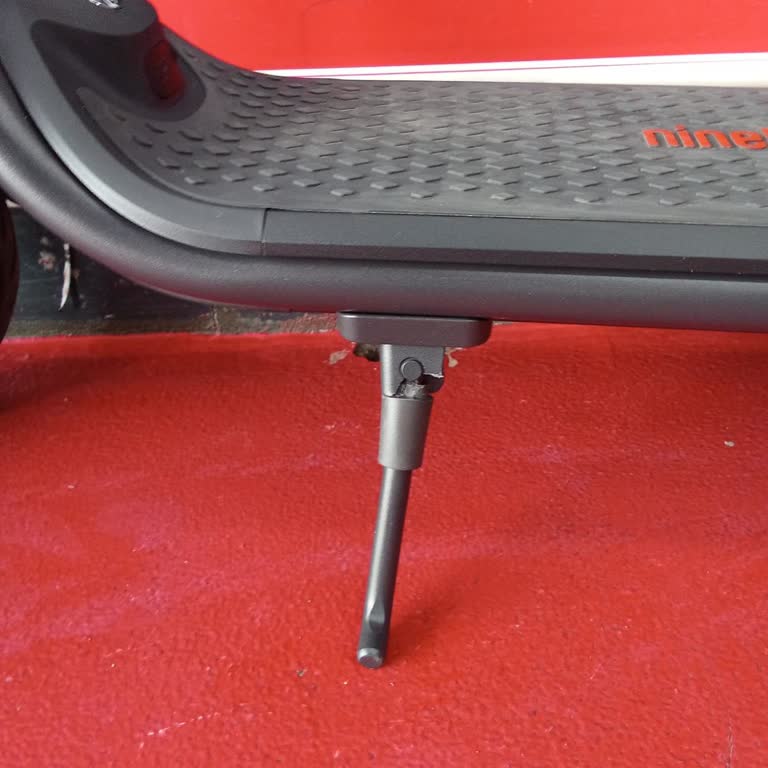 Sıfır Scooter Kutudan Kırık Çıktı, Müşteri Hizmetleri İlgisiz Kaldı