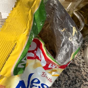 Kurtlu Gevrek Nedeniyle Yaşanan Ciddi Hijyen Ve Sağlık Endişesi
