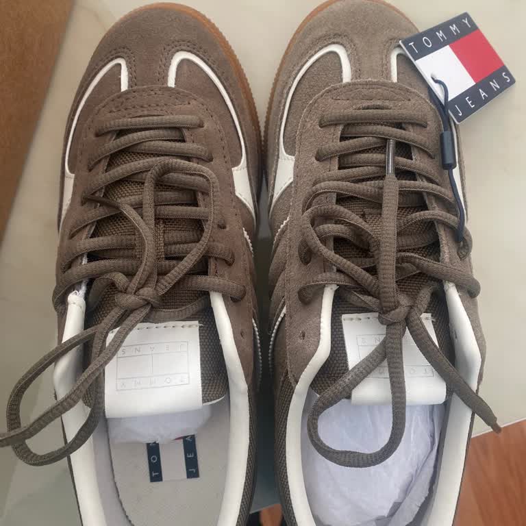 Siparişimde Farklı Renk Ayakkabı Gönderildi, Mağduriyetim Giderilmiyor