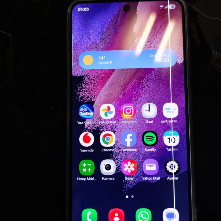 Yazılım Güncellemesi Sonrası Ekranda Yeşil Çizgi Sorunu Ve Ücretsiz Ekran Değişimi Talebi