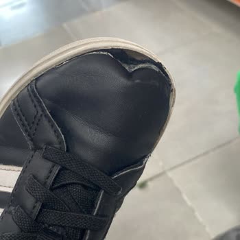 Kısa Sürede Deforme Olan Çocuk Ayakkabısı İçin İade Talebi Ve Mağduriyet