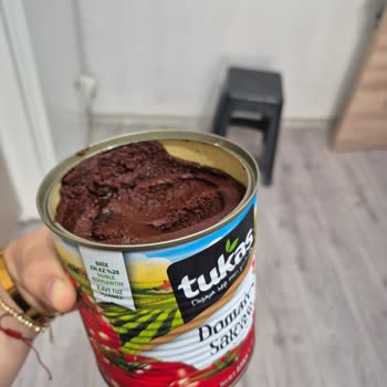 Tukaş Domates Salçasında Son Kullanım Tarihi Uygun Olmasına Rağmen Renk Değişimi Ve Sağlık Endişesi