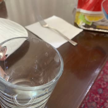 Pril Tabletler Bulaşıkları Temizlemiyor Bardaklar Mat ve Lekeli Kalıyor