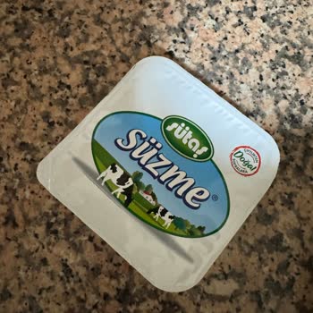 Sütaş Süzme Peynirde Tekrarlayan Hijyen Sorunu Ve Hayal Kırıklığı