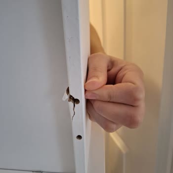 Vitra Kırık Banyo Dolabı Ve Fazla Ürünler İçin Çözüm Bekliyorum!