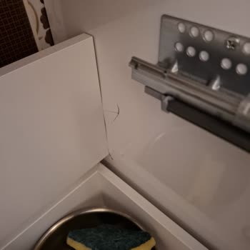 Vitra Kırık Banyo Dolabı Ve Fazla Ürünler İçin Çözüm Bekliyorum!