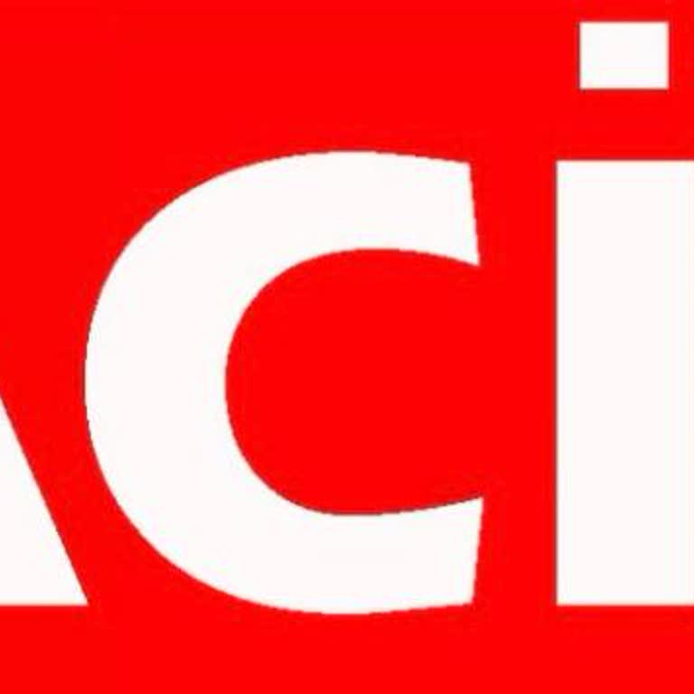 İtfaiye Kediyi Kurtarmak İçin Acil Müdahale Etmiyor Herkes Başka Birime Yönlendiriyor