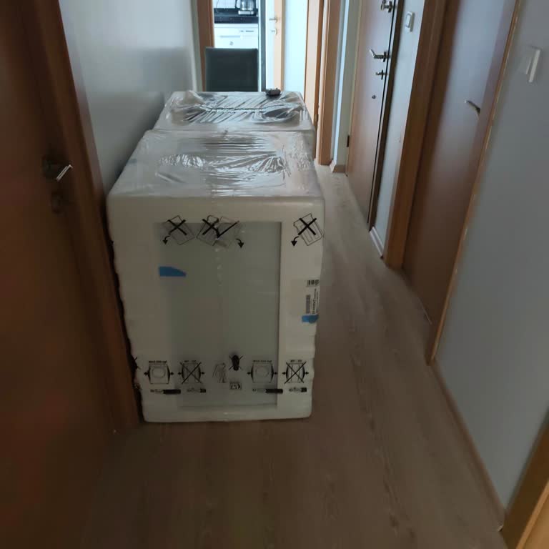 Kurulum Bekleyen Çamaşır Makinesi Ve Müşteri Hizmetlerine Ulaşılamıyor