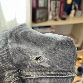 Kısa Sürede Yırtılan Kot Pantolonlar Ve Yetersiz Müşteri Hizmeti