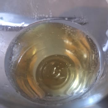 Egeden_zeytinyag_ İlk Açtığım Andan İtibaren Yağın Kokusundan Ve Görüntüsünden Şüphelendim