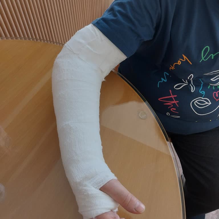 Koltuk Değnekli Yolcunun Otobüste Düşmesi Ve Yetersiz İnceleme Mağduriyeti