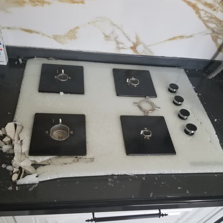 2 Aylık Bosch Ankastre Ocağın Camı Patladı, Garanti Kapsamı Dışında Bırakıldı